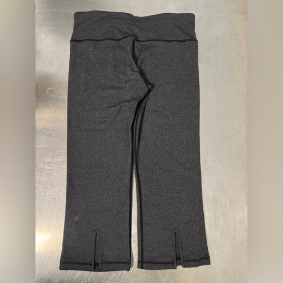 Lululemon Gather & Crow Crop US8 - Picture 4 of 9